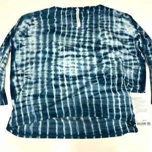 Lululemon back in action, long sleeve